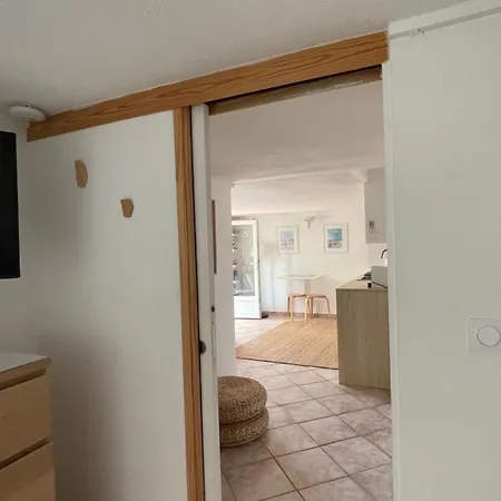 Apartament T2 - Rez De Jardin, Proche De La Carqueiranne
